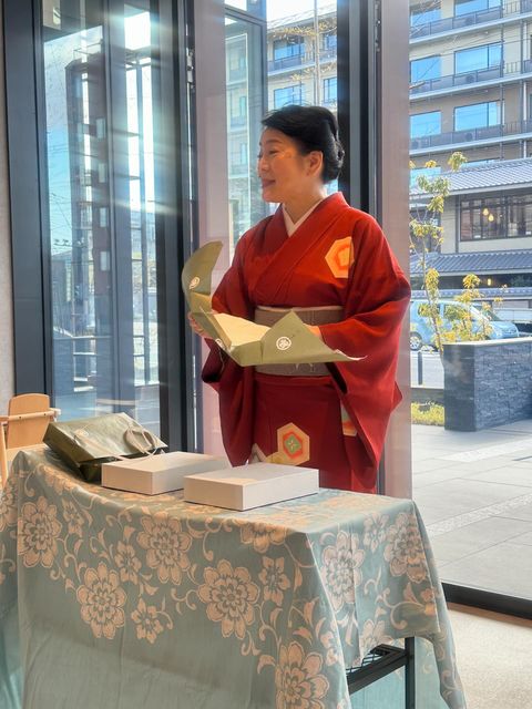 女将のおもてなし講座「包む文化」 （２０２３年度第10回）